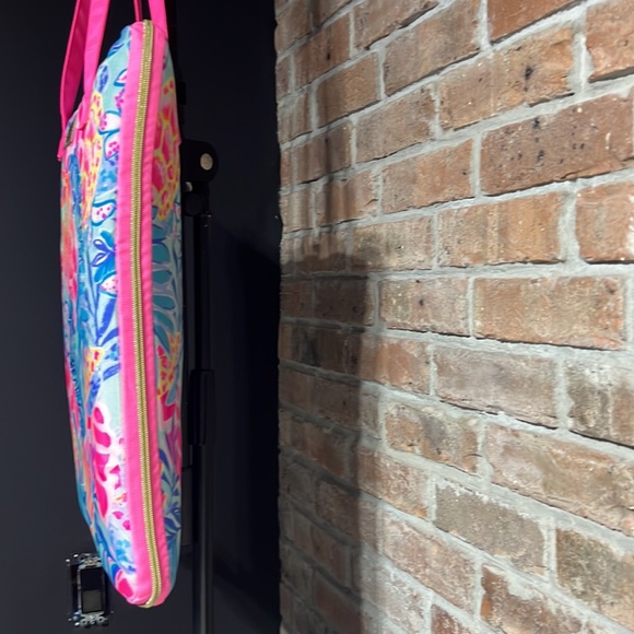 Lilly Pulitzer Packable Beach Mat Rainforest Retreat - Picture 13 of 16